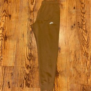 Nike sweatpants joggers